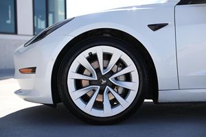 2021เทสลารุ่น3มอเตอร์คู่สีดำระยะไกลระดับพรีเมียมภายในรถยนต์ไฟฟ้าแบบไม่มีการปรับเปลี่ยนที่ดีเยี่ยมแหล่งกำเนิด - Product Image 2