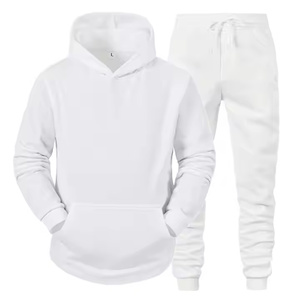 Ensemble de survêtement deux pièces tendance pour femme, idéal pour l'entraînement en salle de sport et le jogging - Product Image 1