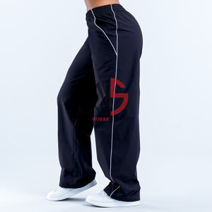 Vêtements d'automne et d'hiver en gros pour femmes Ensemble de jogging de haute qualité pour femmes Ensemble décontracté deux pièces à capuche double zippée et pantalon - Product Image 6
