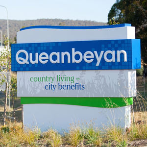 Letrero de Pilón Iluminado LED de Aluminio para Exteriores, Letrero Publicitario, Letrero de Guía Vial - Product Image 1