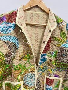 Chaqueta de algodón Kantha, Abrigo acolchado hecho a mano indio, ropa de mujer, chaqueta Kantha, Chaqueta corta Reversible, chaqueta de invierno y otoño, abrigo bohemio - Product Image 4