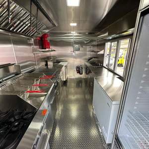 รถบรรทุกอาหารเคลื่อนที่ออกแบบใหม่สำหรับขายพร้อมรถเทรลเลอร์แบบจีนเต็มรูปแบบรถเทรลเลอร์สตรีทฟู้ดแบบประเทศสหรัฐอเมริกา - Product Image 2
