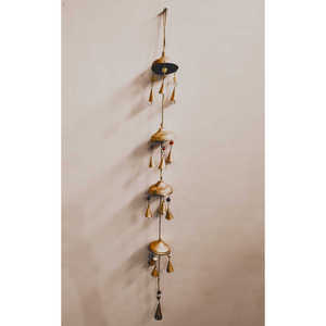 กระดิ่งลมตกแต่งสวน Mango Gifts รุ่น Tranquil Wind Chimes ทำจากโลหะวินเทจ พร้อมเชือกแขวน สำหรับตกแต่งสวน ลานบ้าน หรือบ้านสไตล์ฟาร์มเฮาส์ - Product Image 4