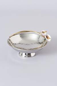 Tazón de dátiles de metal decorativo para reuniones familiares que agrega elegancia de estilo y tradición a cada hora de comer - Product Image 2