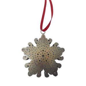 Adorno decorativo de pared con forma de flor colgante de Metal de hierro de aspecto fabuloso Color dorado para el hogar y la decoración de Navidad hecho a mano a granel - Product Image 1