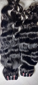 Extensions de cheveux indiens de haute qualité Inde Temple cheveux humains bruts non transformés produit donneur unique 10 "à 32" pouces disponibles - Product Image 4