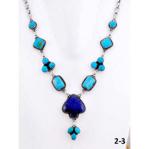 Collier artisanal culturel du Sud-Ouest avec pierres multicolores et pendentif pique en argent sterling - Product Image 2