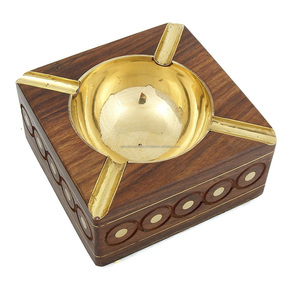 Boîte de rangement de cigarettes Unique poli cendrier en bois massif sculpture cigare cendrier créatif quatre fentes décoration de table - Product Image 1