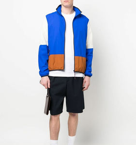 Chaqueta cortavientos arrugada ligera personalizada para hombre con 2 bolsillos de parche chaqueta transpirable de carga fina - Product Image 3