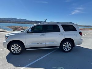 SUV de luxe 4x4 d'occasion 2018 à vendre, 5.7L avec différentiel central verrouillable, entièrement équipé et peu modifié - Product Image 2