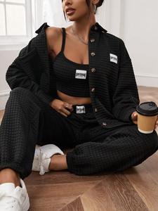 Ensemble de survêtement décontracté pour femmes, vêtements de sport streetwear, conçu pour l'entraînement et le confort quotidien - Product Image 4