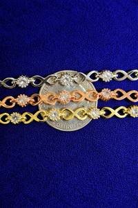 กำไลข้อมือเทนนิสทรงอินฟินิตี้ประดับมอสซาไนต์ เงินแท้ 925 ชุบทองคำสีเหลืองและสีโรสโกลด์ ของขวัญเครื่องประดับสำหรับใส่ทุกวัน - Product Image 4