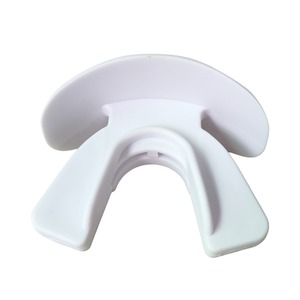 Protector Bucal de Rugby Americano con Correa Estilo Chupete, Protector Bucal de Boxeo, Protector Dental General para Adultos y Niños - Product Image 2