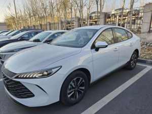 รถยนต์ซีดานไฮบริด Qin DM-i PHEV ปี 2025 ระบบขับเคลื่อนอัจฉริยะ 5 ที่นั่ง ระยะทางวิ่ง 601-700 กม. กำลังไฟ 200-250 กิโลวัตต์ แบตเตอรี่ 50-70 กิโลวัตต์ชั่วโมง - Product Image 5