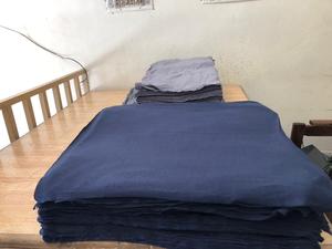 Chiffons de nettoyage industriels en tissu recyclé en vrac, couleur claire, en polyester et coton pour hommes - Vêtements usagés - Product Image 6