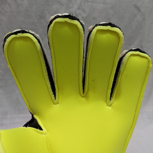 Guantes de portero de látex supersuave Predator Guard, guantes de Portero profesional de fútbol con protección para los dedos - Product Image 2