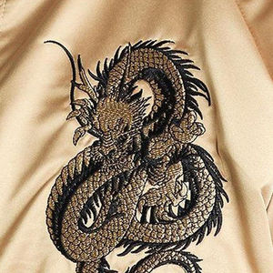 Chaqueta Universitaria de Satén de Alta Calidad para Hombre 2025, Nuevo Diseño de Moda, Impermeable, con Bordado y Parches, Talla Grande, Estilo Bomber - Product Image 4
