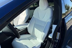 UTILISÉ LHD/RHD 2023 T E S L A M O D E L S PLAID - Product Image 3