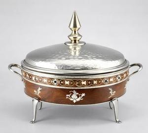 Olla de Acero Inoxidable de Lujo, Aislada, Ecológica, con Acabado de Madera, Diseño Martillado a Mano, Compatible con Todas las Estufas, Personalizable - Product Image 4