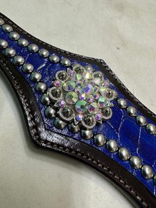 Vente flash : Ensemble de sellerie en cuir western personnalisé pour la course de barils et l'équitation de spectacle, disponible pour une livraison mondiale - Product Image 2