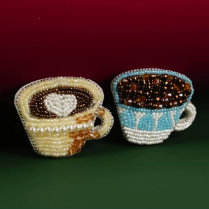 Porte-clés en perles jaunes et vertes, broderie de perles, broderie de perles de rocaille, breloques de sac avec motif de festival, porte-clés - Product Image 1