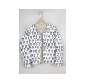 Abrigo corto de algodón acolchado bohemio hecho a mano para mujer, chaqueta de invierno transpirable suave y duradera con estampado de bloques, regalos únicos - Product Image 1