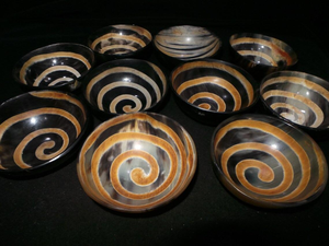 ชามเขาสัตว์ทำด้วยมือแท้ทนทานและใช้งานได้หลากหลายด้วยงานฝีมือรูปพระจันทร์เสี้ยว - Product Image 2