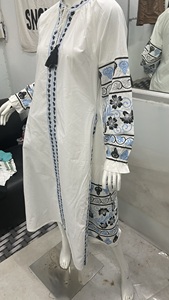 Robe maxi ukrainienne 100% coton tissé, taille naturelle, manches courtes, broderie machine, style simple et décontracté, lavable, avec poches - Product Image 3