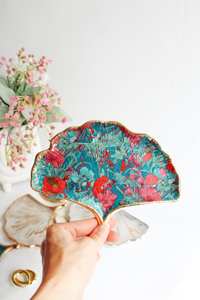 Attractive Resin <b>Decorative</b> Serving Tray for Home <b>Kitchen</b> Dining Table High on Demand Bulk Supplies for Food Occasions - Product Image 4