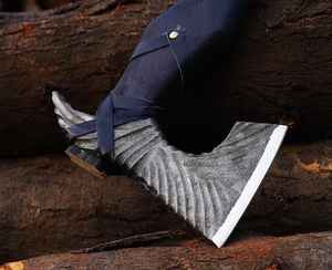 Hache viking de haute qualité, très vendue, forgée à la main, en acier à haute teneur en carbone, hache de camping, tomahawk, hache viking OEM, poignée en cuir, fourreau - Product Image 6