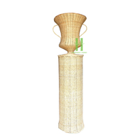 Tendance chaude piédestal rond tressé moderne Vases en rotin faits à la main urne en rotin décorative pour la maison et piédestal OEM acceptable au Vietnam