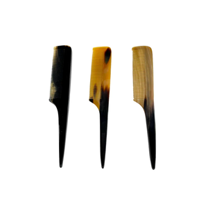 Peine de cuerno auténtico elaborado para una experiencia lujosa por artesanía de media luna - Product Image 3