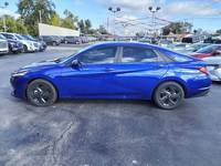 Prix de vente le plus bas H y u n d a i Elantra Hybrid Blue 4dr Sedan Voitures d'occasion à vendre.