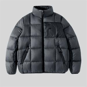 Veste matelassée d'hiver pour homme Parkas épais et chauds Manteaux à bulles Vestes rembourrées surdimensionnées en patchwork - Product Image 6