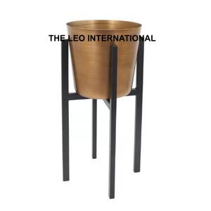 Pot de fleurs en béton moderne et minimaliste, couleur personnalisée, sur pied, avec décoration de verdure suspendue, pour salon (vente en gros) - Product Image 2