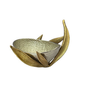 Cuenco de metal plateado hecho a mano con diseño de hoja Botánica para servir frutas secas y aperitivos acento de decoración del hogar - Product Image 6