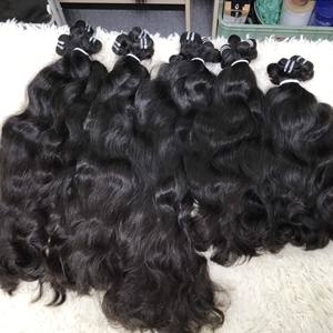 Tissage humain vierge Remy de haute qualité du fabricant vietnamien OEM Machine Double trame toutes couleurs Textures ondulées Hot Trend Bundle - Product Image 1