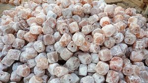 Lámpara para lamer animales de sal de roca del Himalaya Rosa Natural 100% o estilo floral para ganado, caballo, vaca, Búfalo, precio de fábrica - Product Image 5