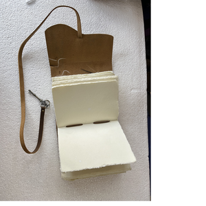 Trapo de algodón con bordes de marfil 125 GSM hecho a medida papeles hechos a mano sin recubrimiento para fabricantes de revistas - Product Image 6