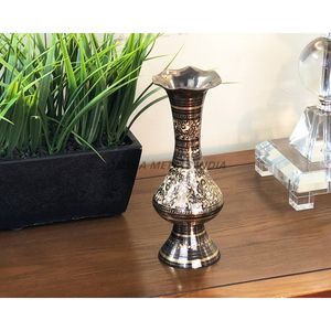 Vases en métal uniques de couleur violette et bleue vibrante avec une forme incurvée élégante avec un superbe design en mosaïque pour la décoration intérieure - Product Image 4