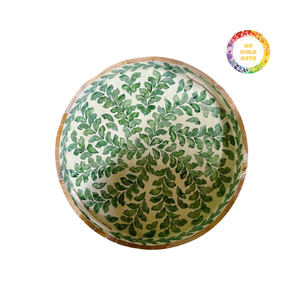 Plateau en rotin bohème avec accents de perles pour fruits et aliments. - Product Image 4