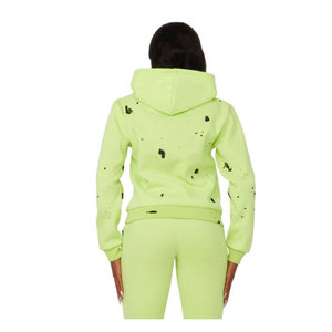 Survêtement pour femme durable et confortable avec des patchs vintage, design personnalisable, 100% coton pour un usage quotidien et le fitness - Product Image 5