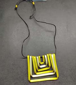 Impressionnant métal et résine Fashion Top Design Long gland collier bohême fait à la main en métal résine pendentif collier - Product Image 3