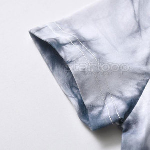 เสื้อยืดเด็กสวมใส่สบายทรงหลวม 100% ผ้าฝ้าย พิมพ์ลายตามสั่ง ขนาดตามต้องการ ผลิตเสื้อยืดเด็ก บริการ OEM - Product Image 3