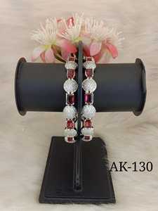 Ensemble de bracelets de mode AD faits à la main exquis pour femmes Bijoux uniques pour les festivals de vêtements de mariée et les occasions spéciales - Product Image 4