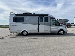 Ventes Perfect-Auction pour le nouveau camping-car de voyage d'occasion L-e-i-s-u-r-e Travel Van Wonder 24RTB 2025, prêt à être expédié - Product Image 3