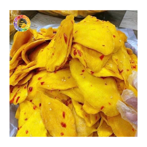 Mangue séchée douce au chili et au sel, saveur douce et épicée, collation tropicale fabriquée au Vietnam, tranches de mangue séchée douce au chili mélangées au sel - Product Image 2