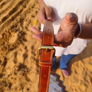 LW Sac à main en cuir à franges en fourrure de léopard Sac en cuir à pampilles en vente - Product Image 5