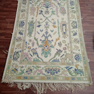 Tapis en laine moderne fait main personnalisable noué à la main pour bureau à domicile lumière abstraite disponible couleurs personnalisées pour pique-nique - Product Image 1