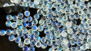 Cabujón de piedra lunar de 4mm, piedra lunar de Fuego Azul, piedra preciosa Lisa suelta, venta al por mayor, piedra lunar india llamativa, gemas facetadas con reverso plano - Product Image 4